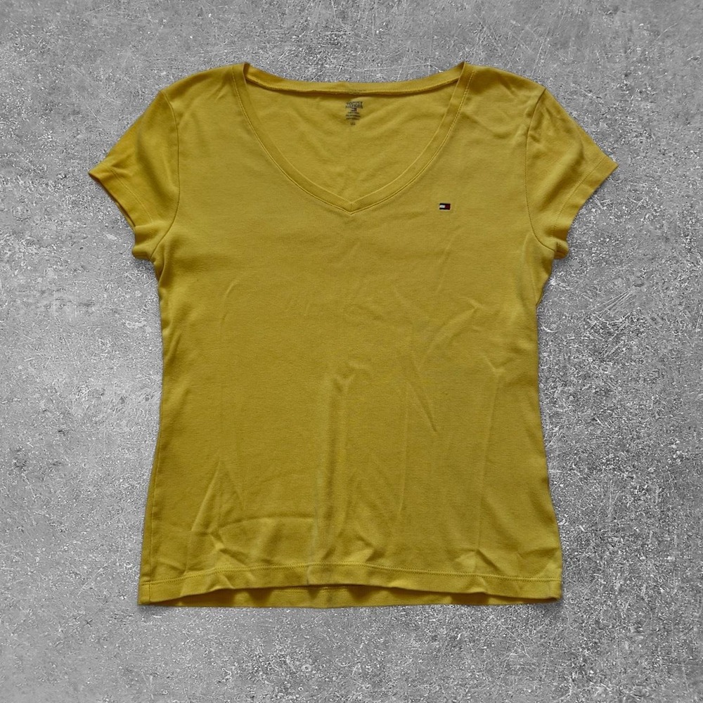 Tommy Hilfiger Womens Yellow V-Neck Baby Tee Short Sleeve Logo T-Shirt Large